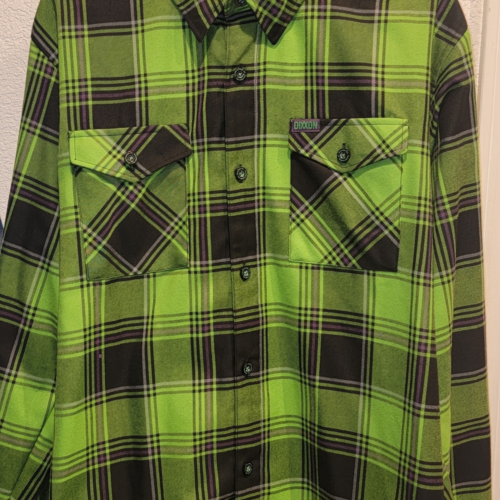 DIXXON ThE CREATURE Men's Vibrant Green and Black Plaid Shirt